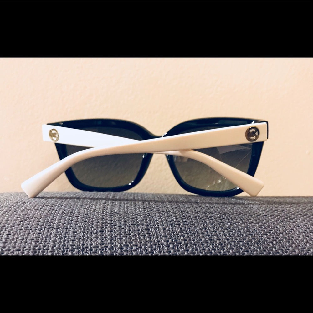 ☀️Final Markdown☀️ Michael Kors sunglasses 🕶